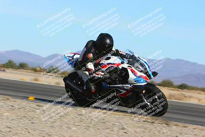media/Jan-13-2024-SoCal Trackdays (Sat) [[9c032fe5aa]]/Turn 14 Inside (150pm)/